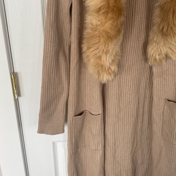 Show Me Your Mumu Lombardi Long Cardigan in Taupe With Faux Fur - Picture 7 of 8